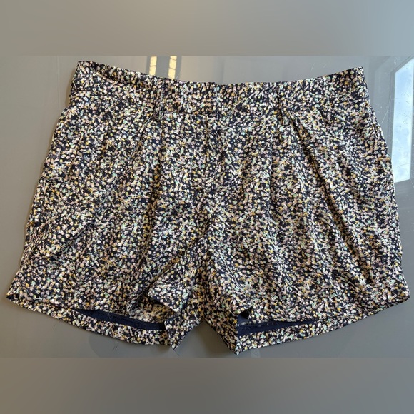BCBGeneration Navy High Waist Silky Satiny Dainty Abstract Dots Shorts Small - Picture 2 of 9